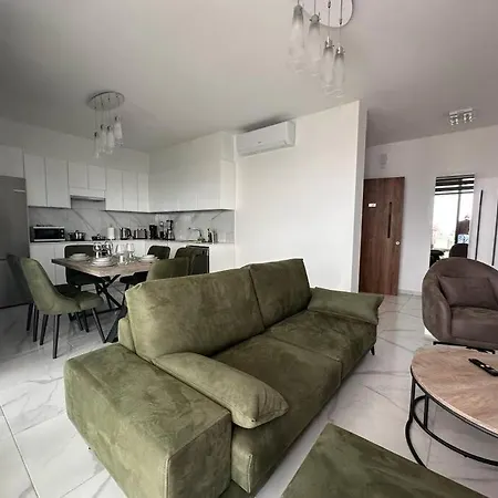 Cozy 3 Bedroom 300m From The Sea * Larnaca