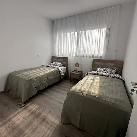 شقة Cozy 3 Bedroom 300m From The Sea