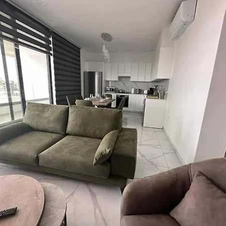 Cozy 3 Bedroom 300m From The Sea